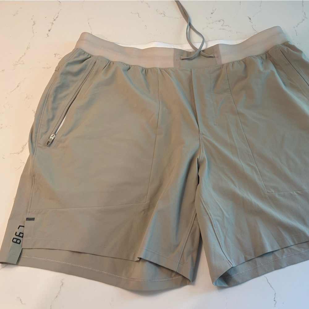 Lululemon shorts size xxl